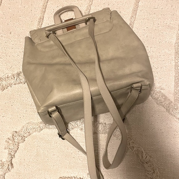 Star Wars Episode 9 Rey Mini Backpack - Picture 2 of 3